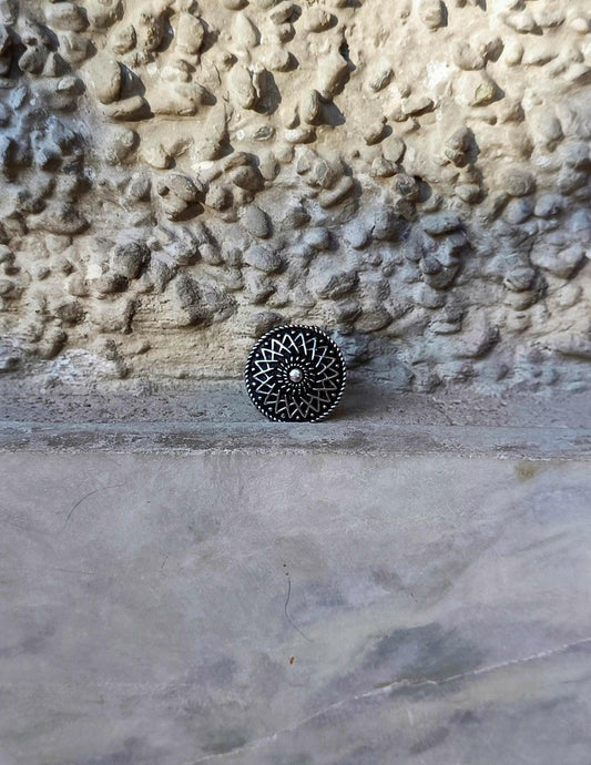 Circle Silver Oxidised Ring - ZareefJewellery