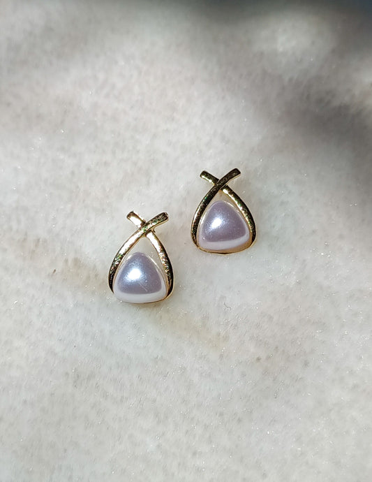 Korean Everyday Golden & White Pearl Studs