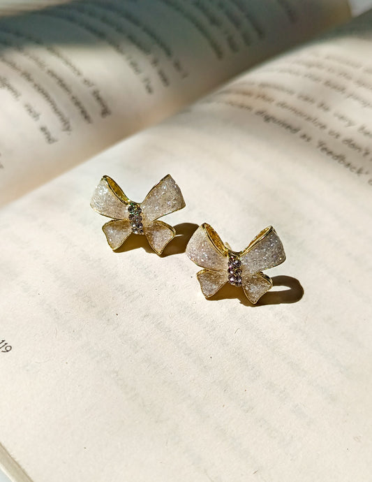 Korean Everyday White Ribbon Studs